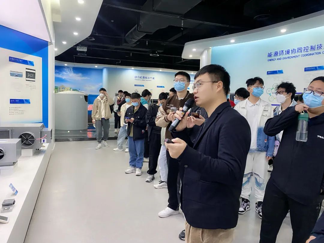 1678930230180733D4A7.jpg 640 (1).jpg