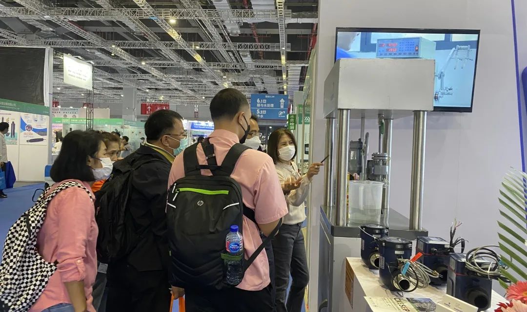 168681114994093216B0.jpg 640 (1).jpg