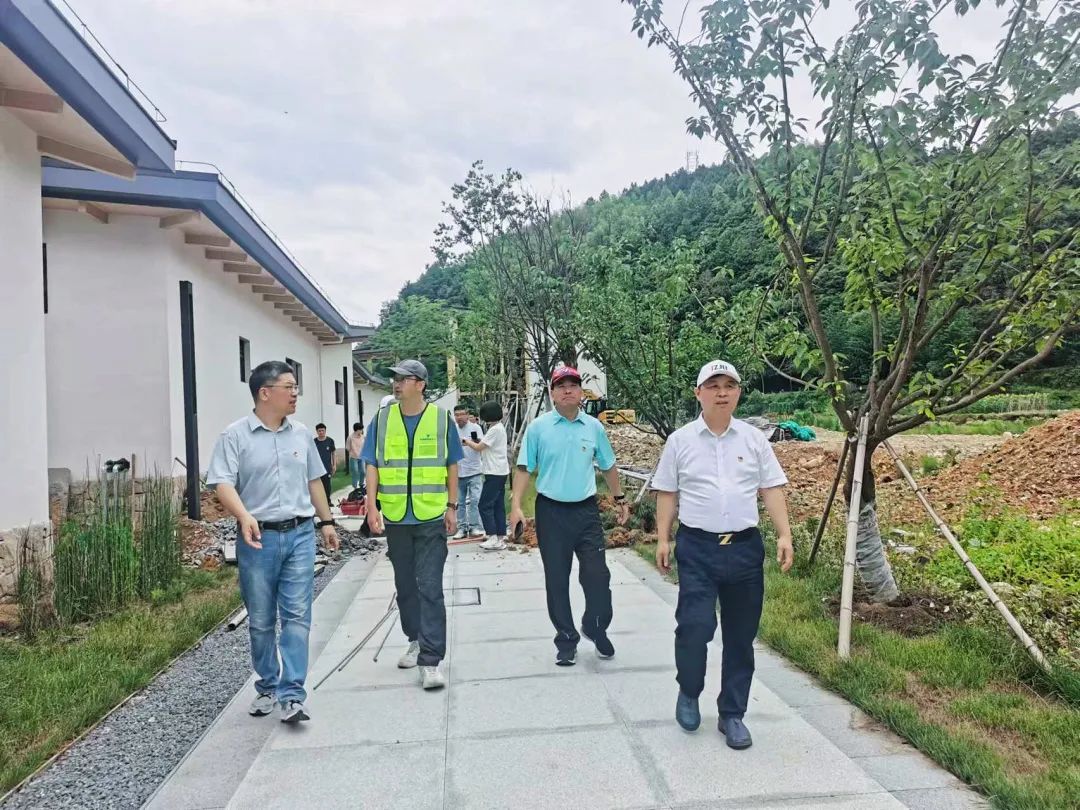 16876605721079328C23.jpg 10007.jpg