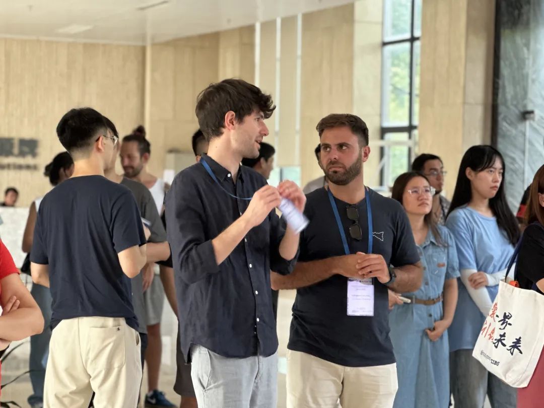 16921548893545381507.jpg 10003.jpg