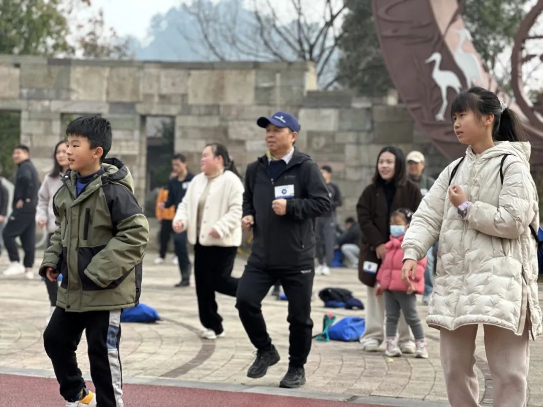 1704420543868424F607.jpg 640 (4).jpg